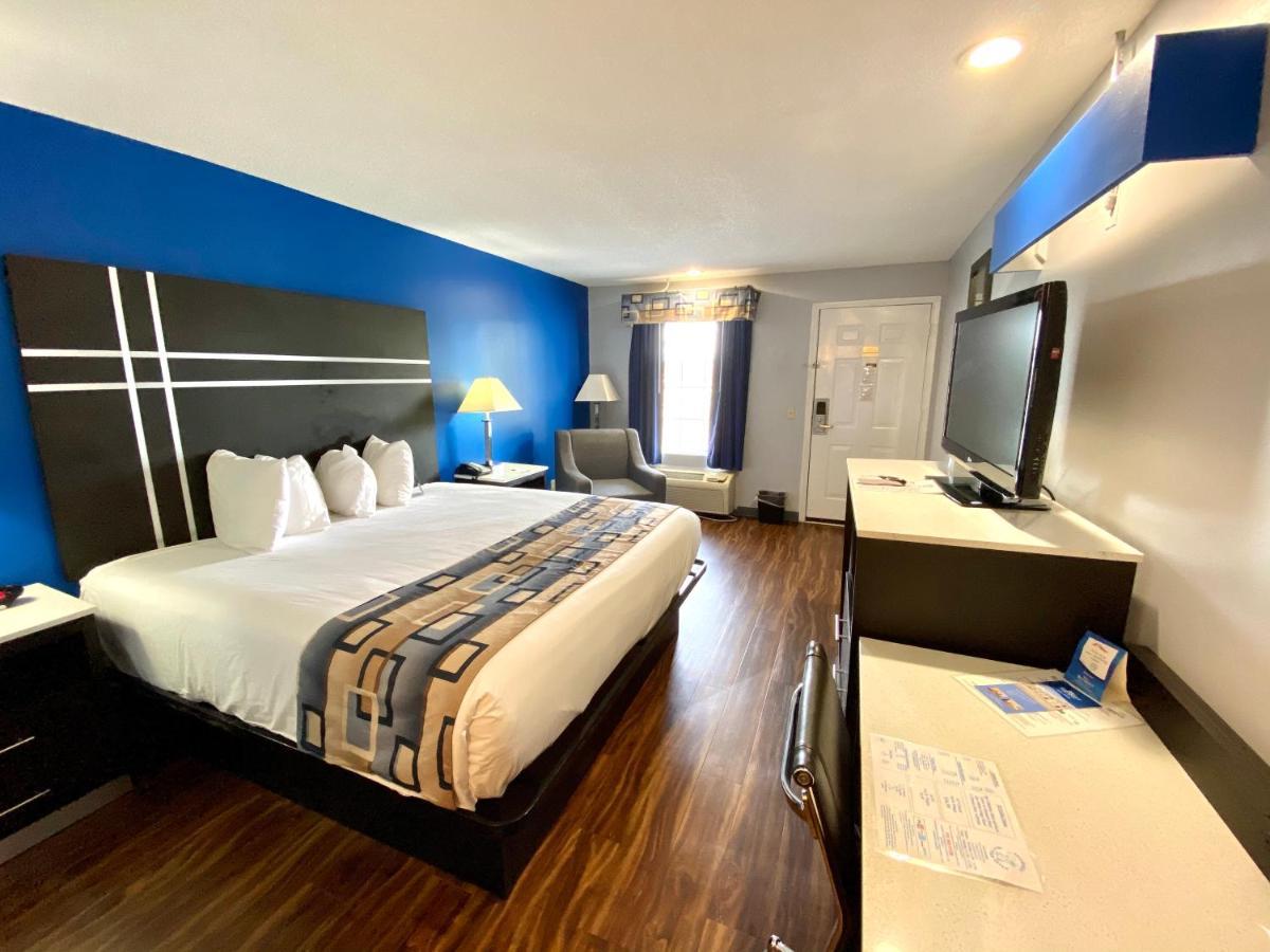 Baymont By Wyndham Albany At Albany Mall Экстерьер фото